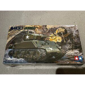 Tamiya 35139 M-4A3E2 Jumbo Assault Tank 1/35 Scale Plastic Model Kit sealed new